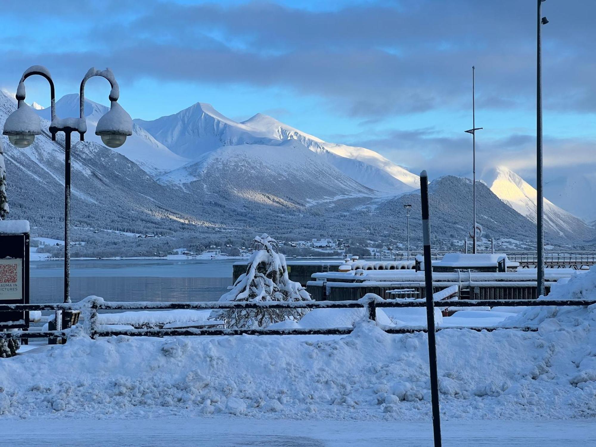 شقة Andalsnes Gustehouse المظهر الخارجي الصورة